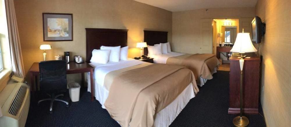 Newbury Inn Brookfield Extérieur photo